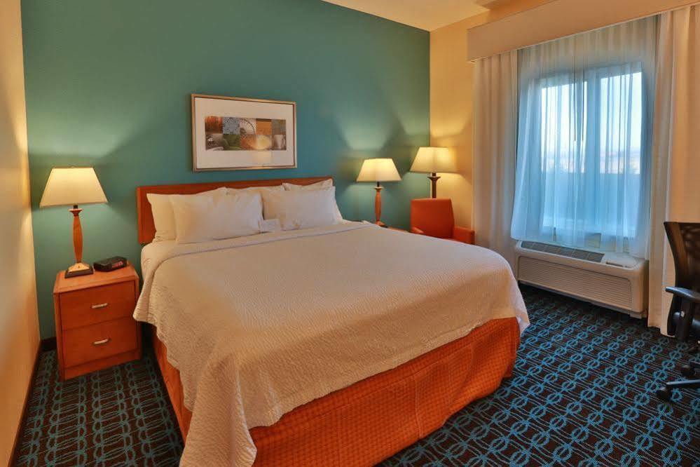Fairfield Inn & Suites Берлінґтон Екстер'єр фото